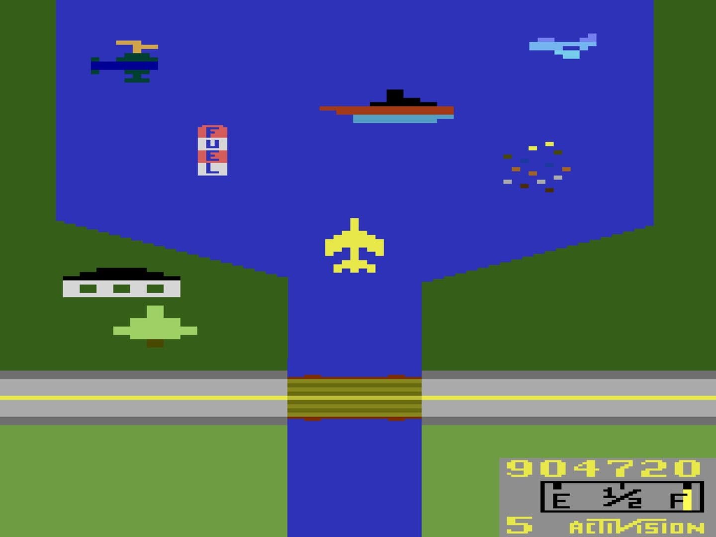 River Raid screenshot 1