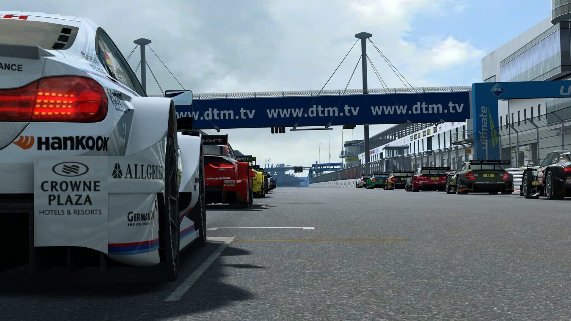 RaceRoom Racing Experience: DTM Experience 2014 screenshot 2