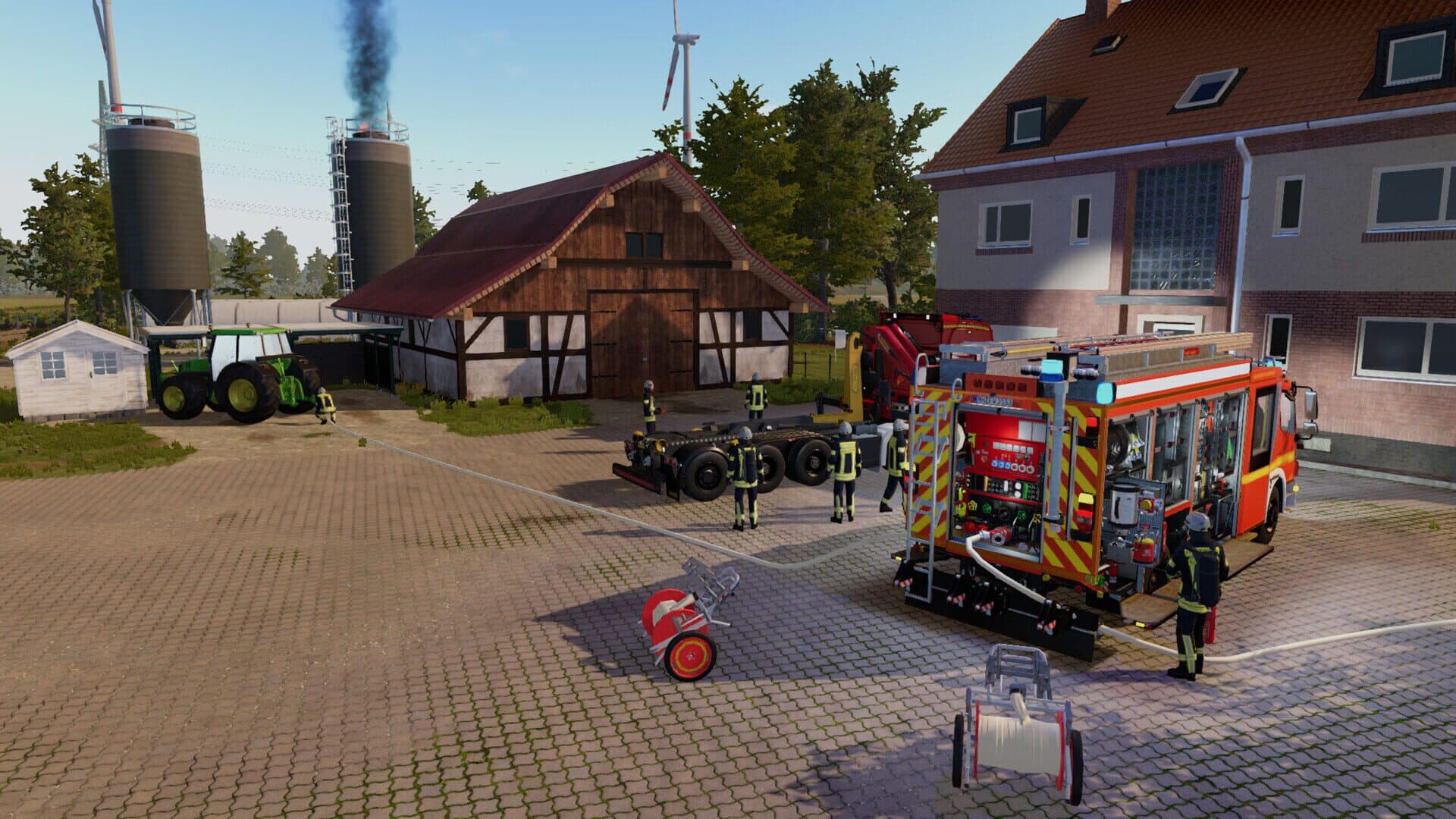 Emergency Call 112: The Fire Fighting Simulation 2 - The Swap Body Vehicle screenshot 2