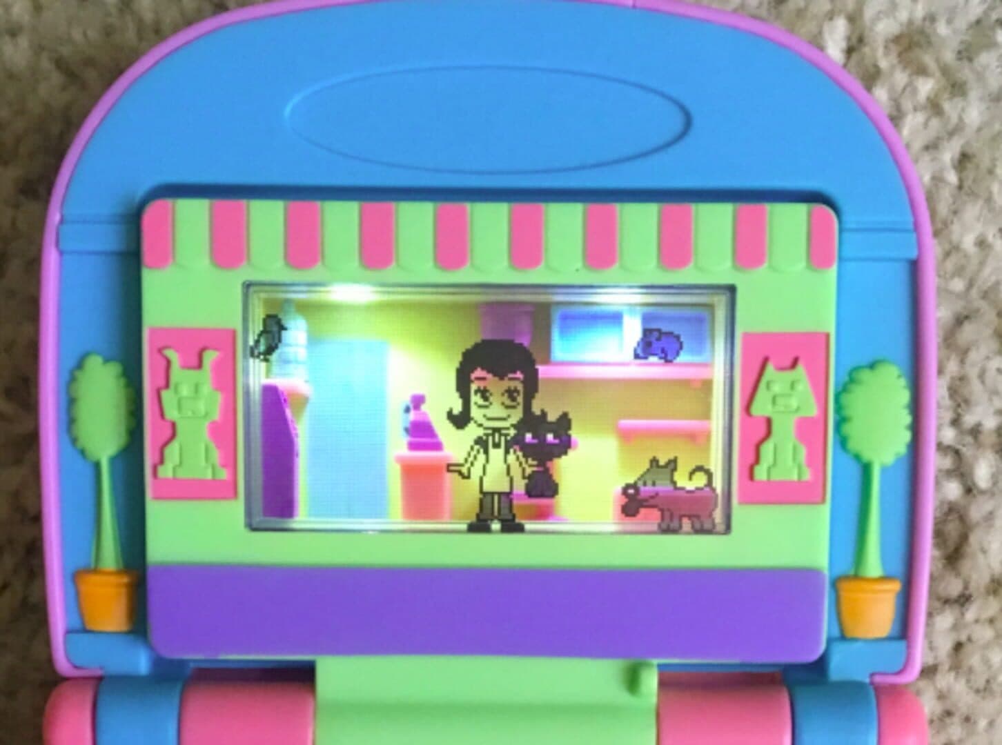 Pixel Chix: Love 2 Shop Mall screenshot 1